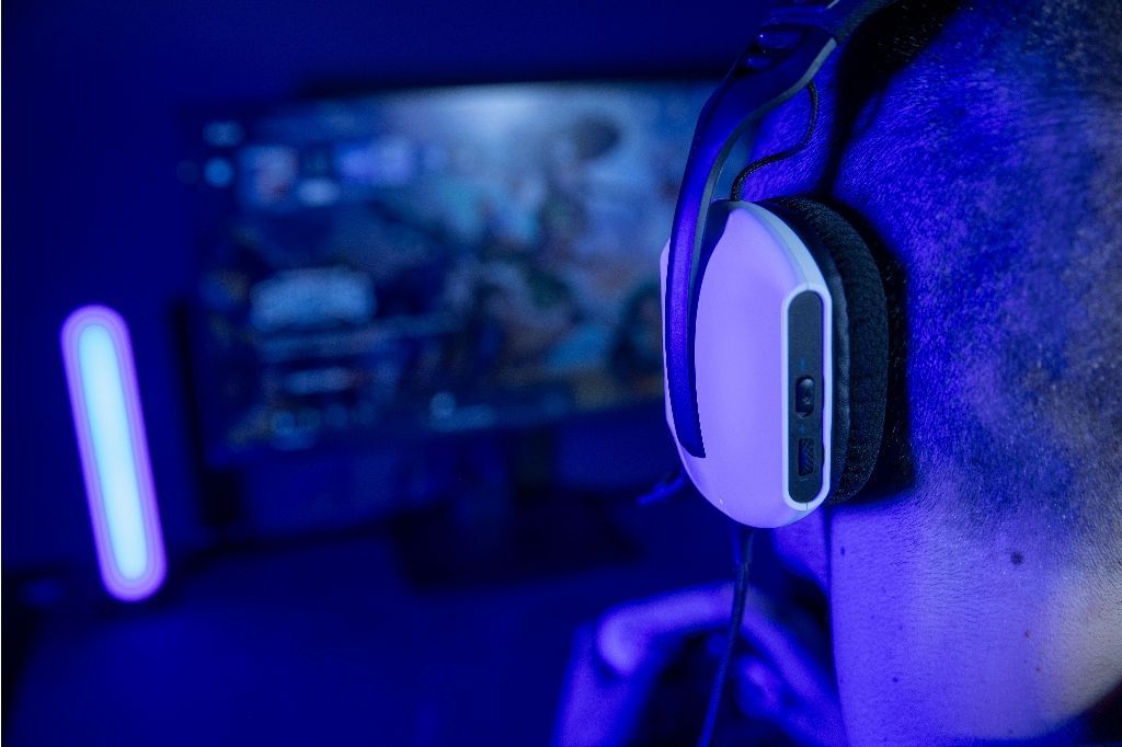 Konix Casque Gaming Ultraléger Ps5 Skylite