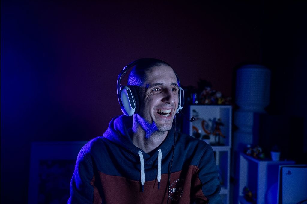 Konix Casque Gaming Ultraléger Ps5 Skylite